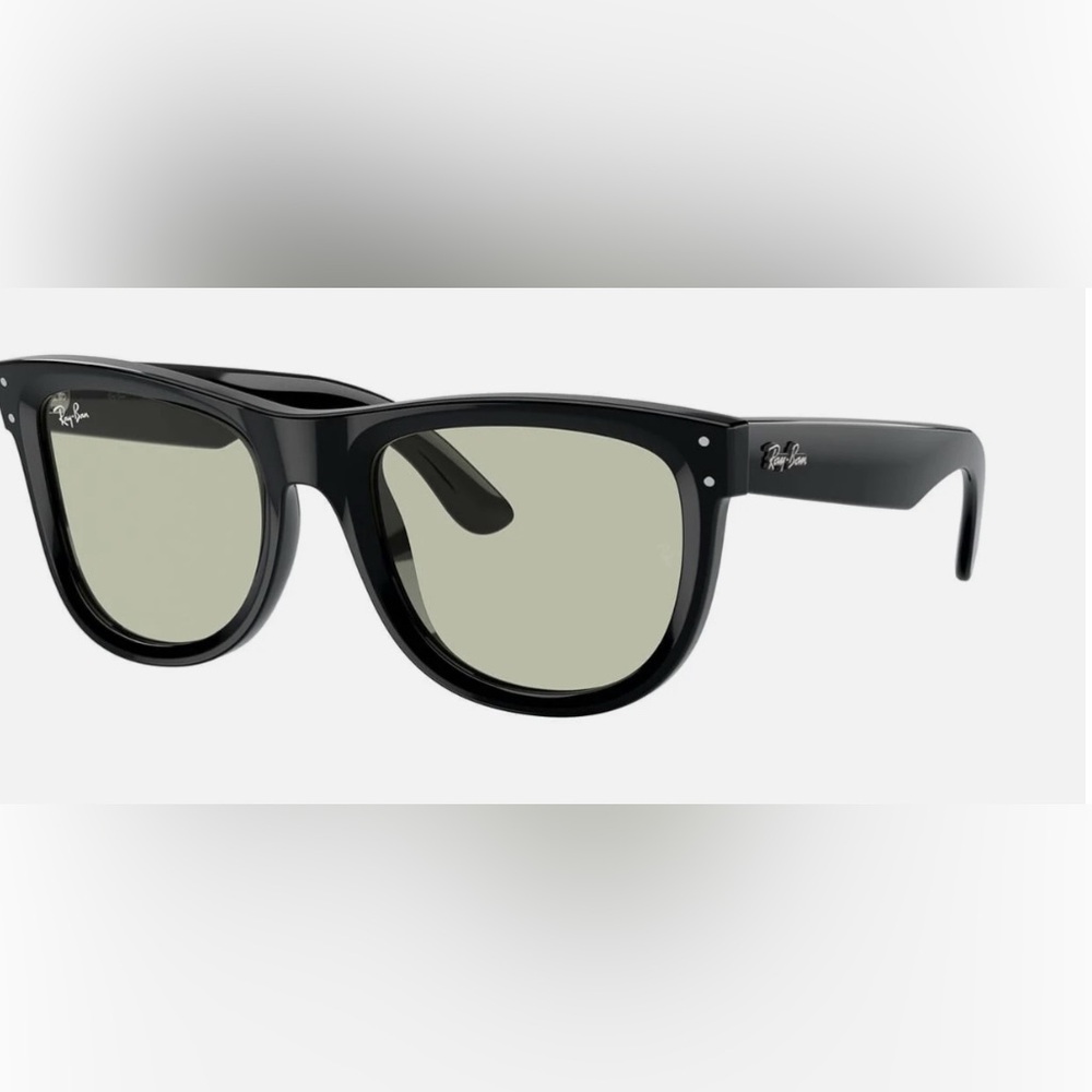 RayBan Wayfarer Reverse Sunglasses Unique Green Lens from Italy - Gift ready!